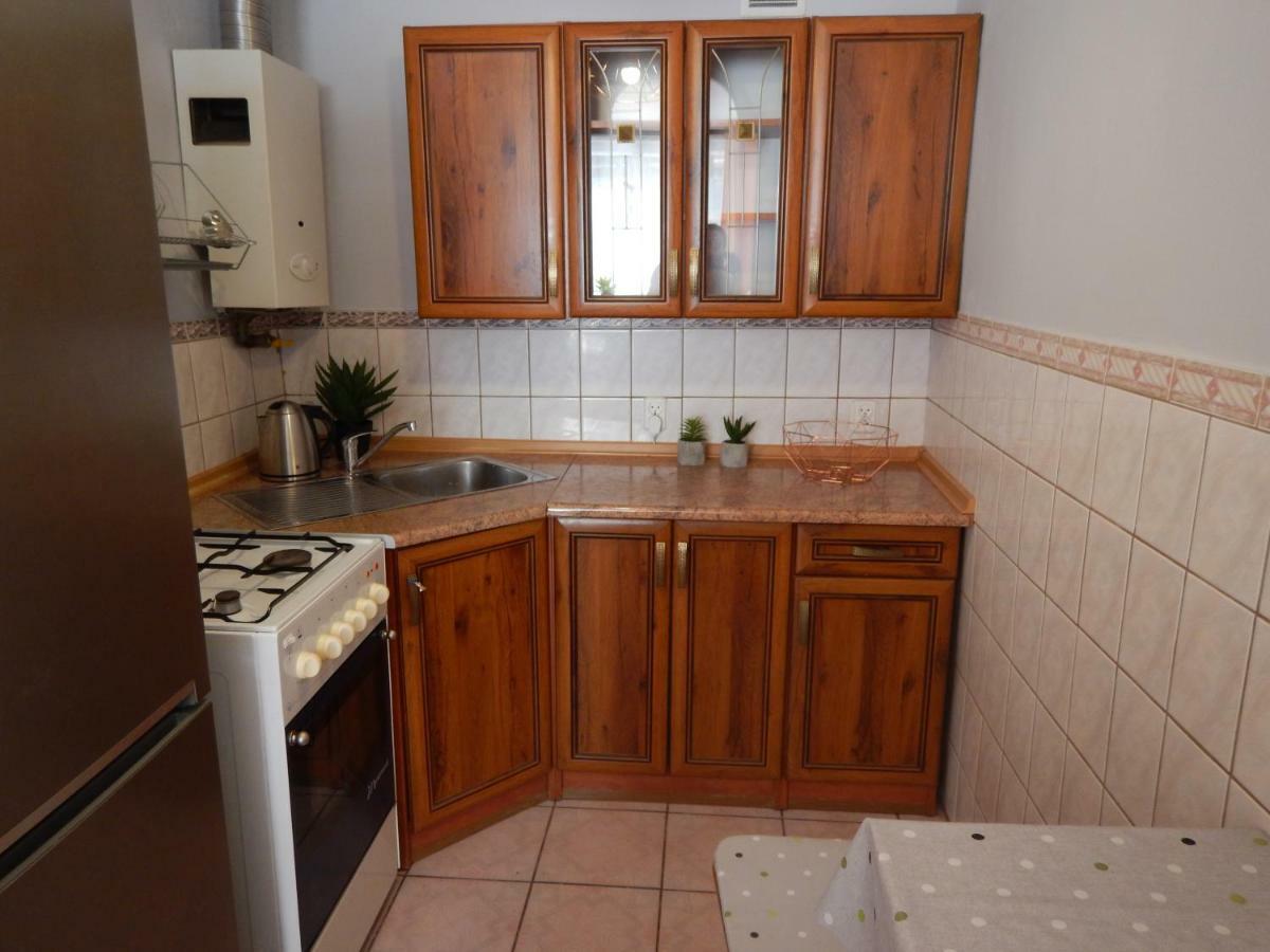 Apartament Piastowska Apartment Kamienna Gora Bagian luar foto