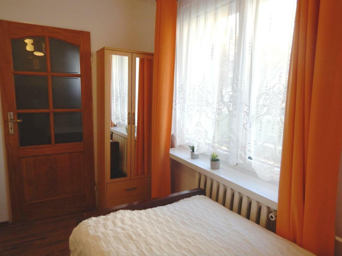 Apartament Piastowska Apartment Kamienna Gora Bagian luar foto