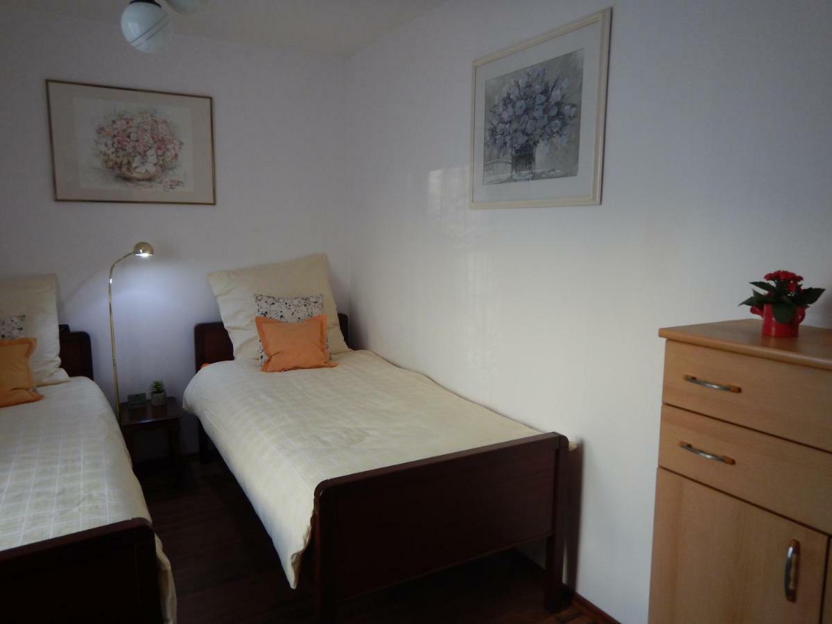 Apartament Piastowska Apartment Kamienna Gora Bagian luar foto